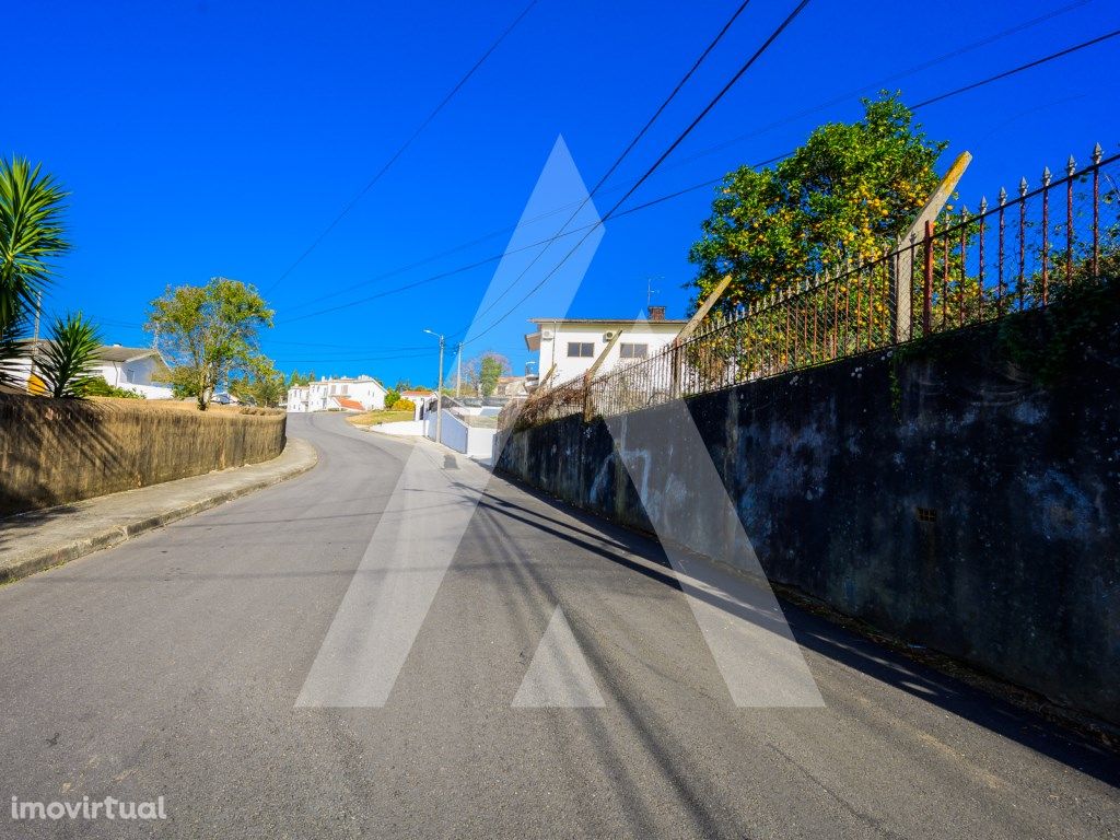 Lote de Terreno para construção Junto ao Castelo de Santa...