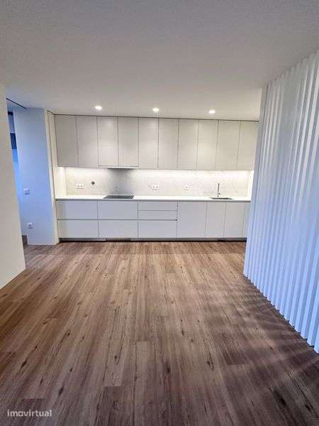 T2 Novo, Condominio privado, Box 2 carros - Grande imagem: 4/12