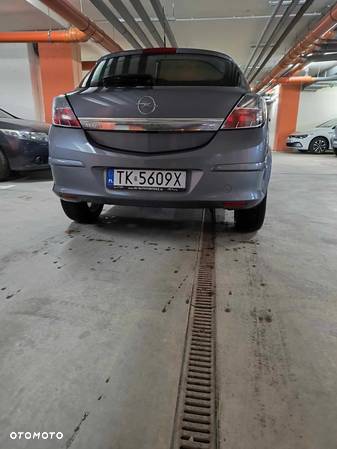 Opel Astra III GTC 1.6 Enjoy - 5