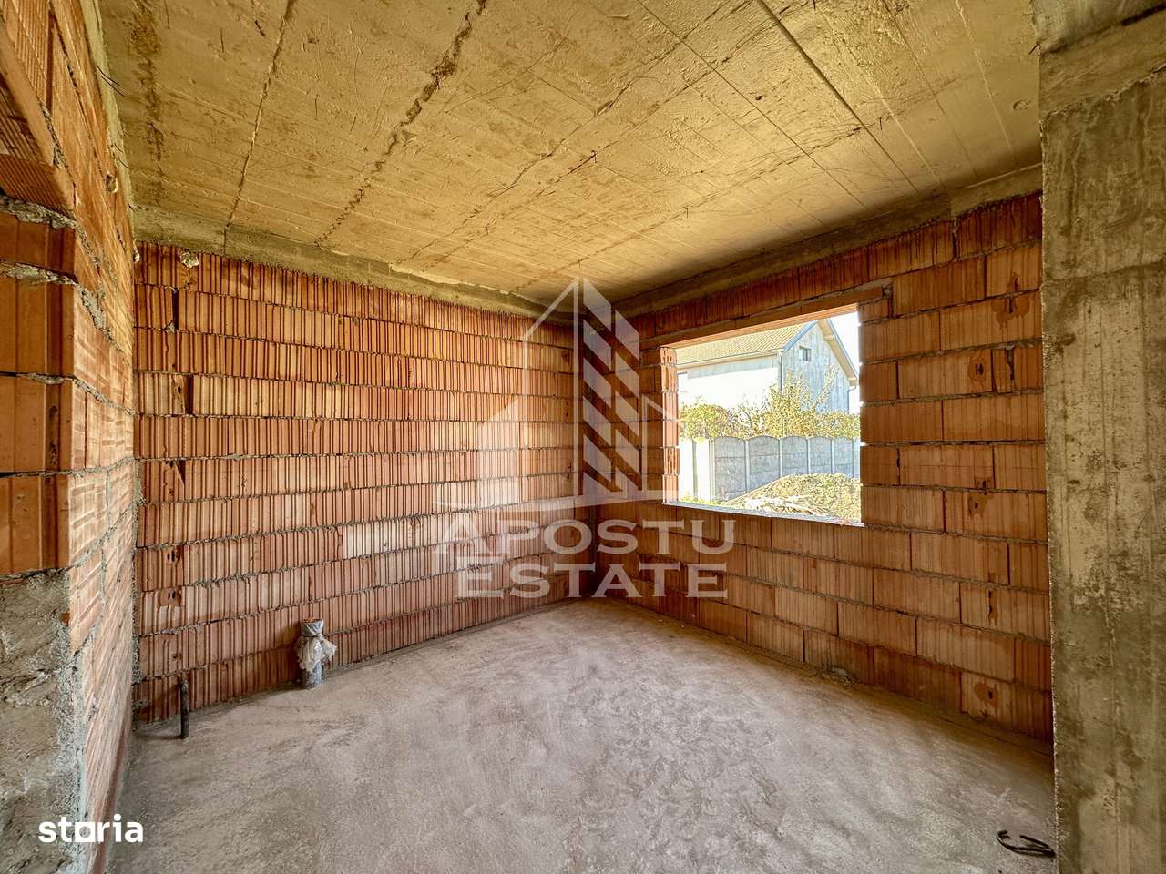 Jumatate de duplex cu 5 camere despartit prin garaj, 131 mp utili - Imagine principală: 4/20