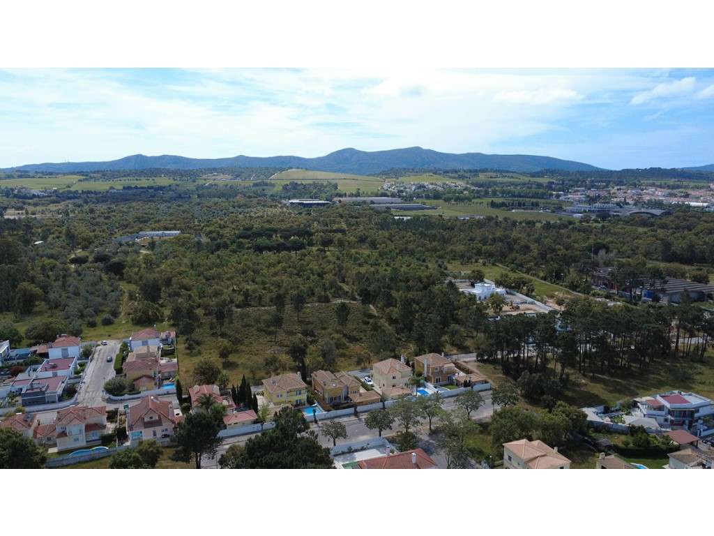 Moradia com Piscina, lote de 865 m2, a vendas nas Casas de Azeitão-38