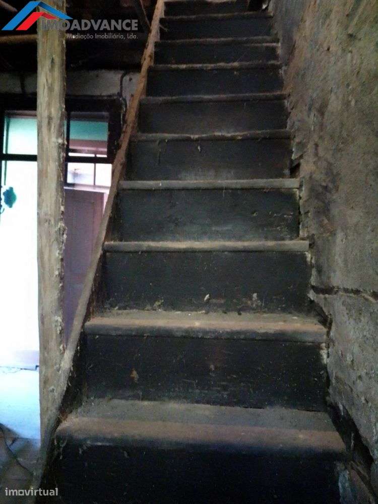Casa para Recuperar com Terreno e Lagar em Lorvão, Penacova, Coimbra-9