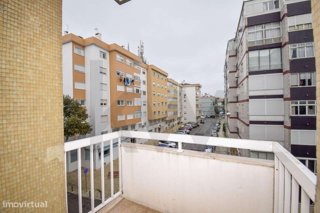 Arrendamento - Apartamento T3 Linda a Velha com varanda e  arrecadação - Grande imagem: 4/25