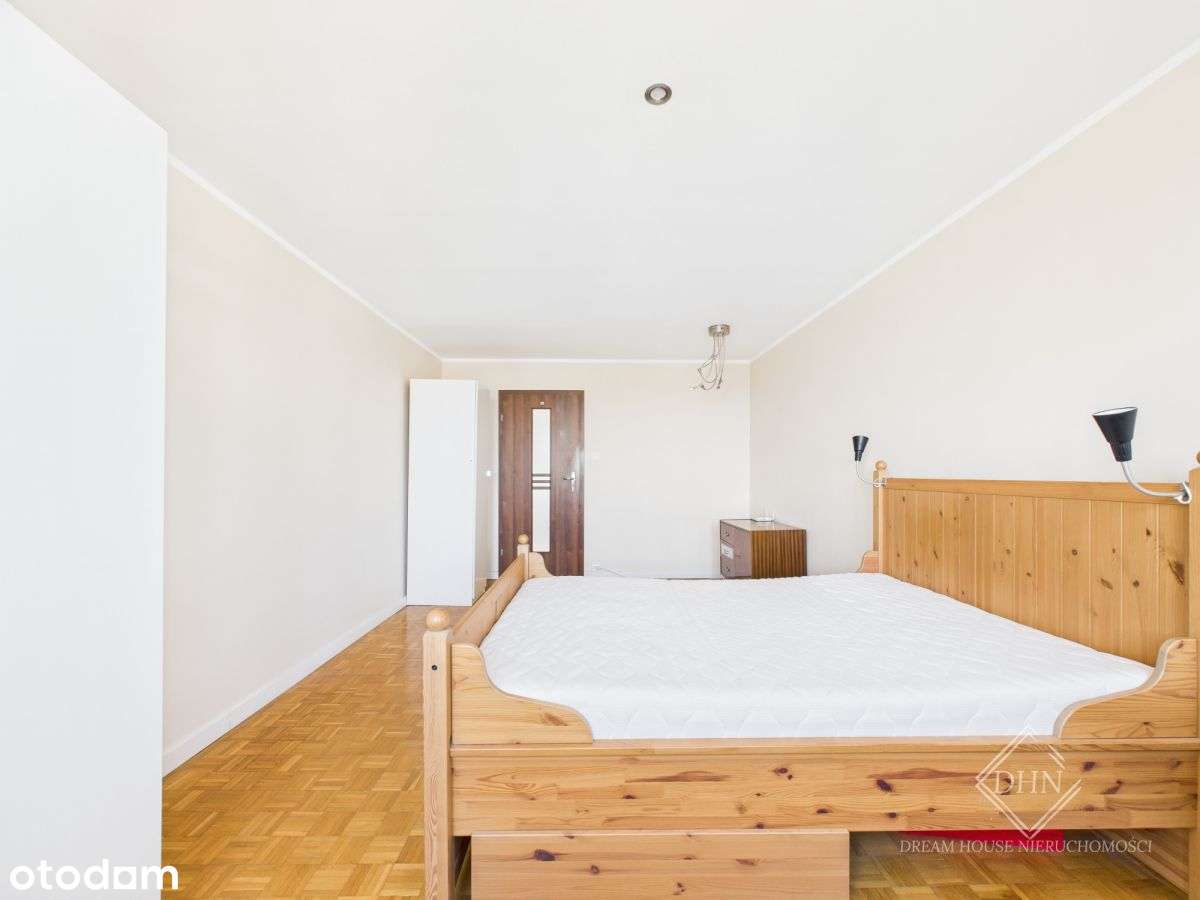 Przestronne i Ustawne Mieszkanie w Poznaniu-4