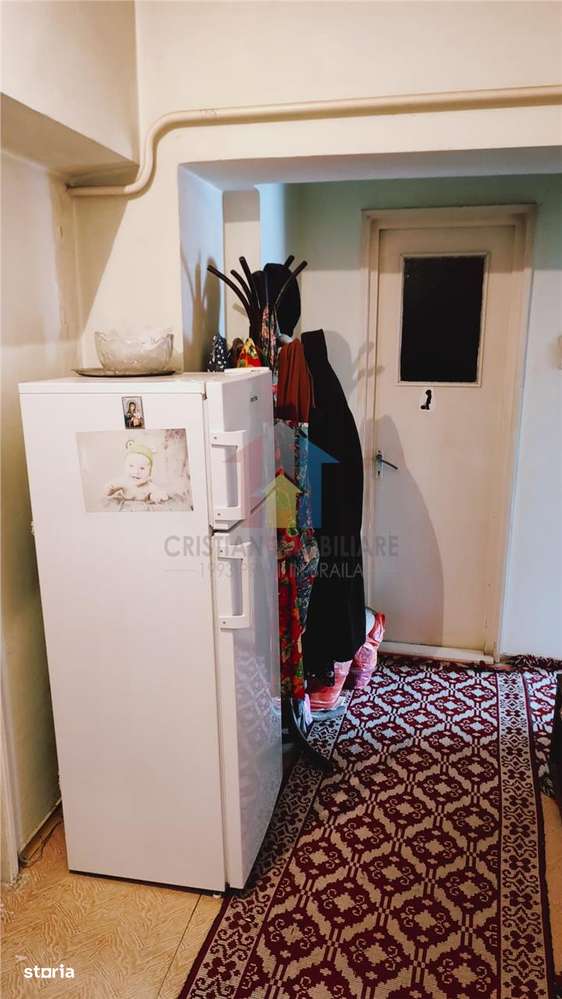 2 camere confort 1 Decomandat, Viziru 3, etaj intermediar - Imagine principală: 5/6