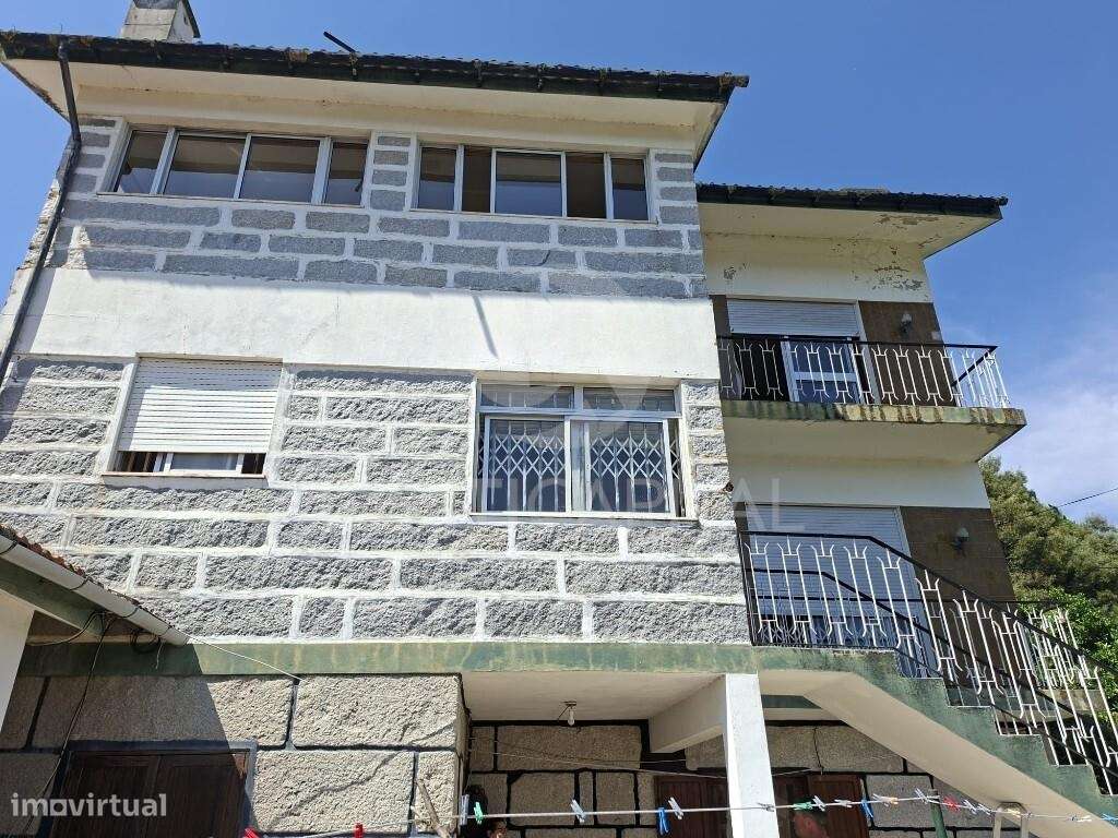 Moradia T4 com garagem em Sande, Marco de Canaveses-40
