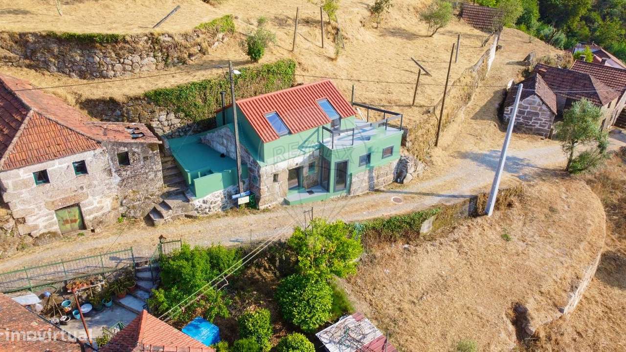 Moradia T2 para venda - Grande imagem: 2/17