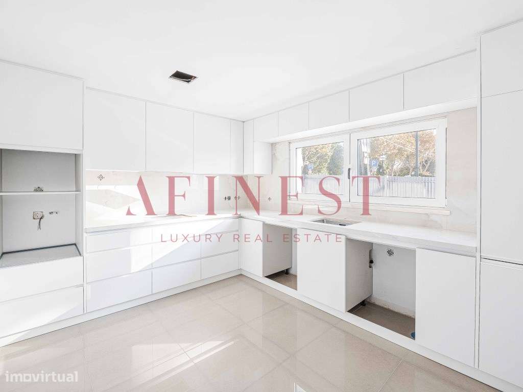 Moradia T4 + 1 de Luxo em Condomínio Exclusivo - São Pedro do Estoril - Grande imagem: 4/55