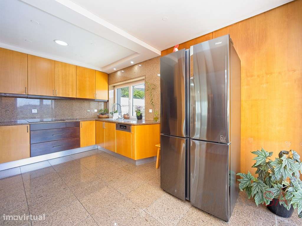 Moradia T5 com piscina, jardim e pomar e com vistas panorâmicas em ...-18