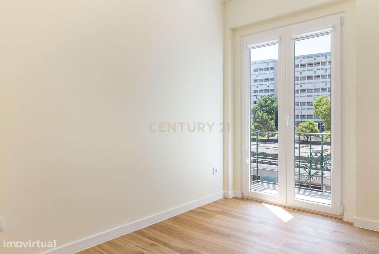 Apartamento T4 integralmente renovado em Alvalade, Lisboa. Em Venda!-27