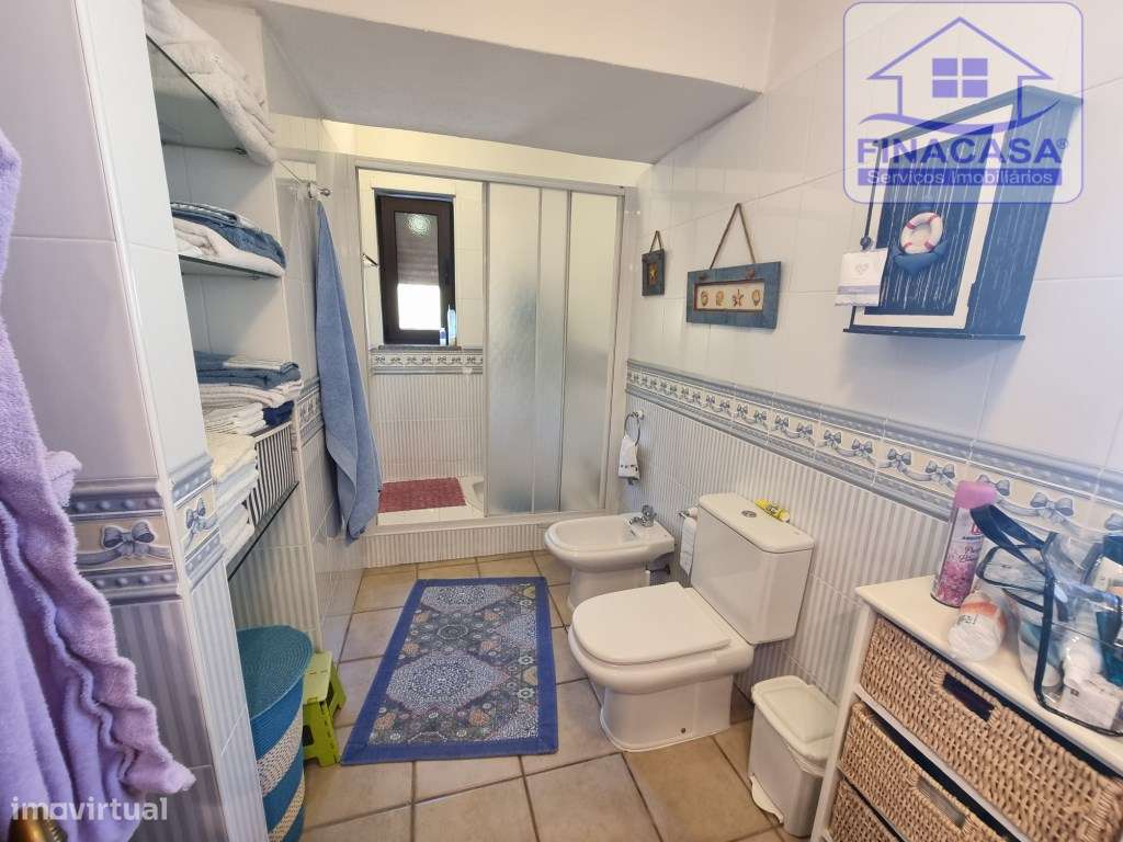 Moradia V3 toda térrea isolada com piscina,jardim e garagem - Vilam...-37