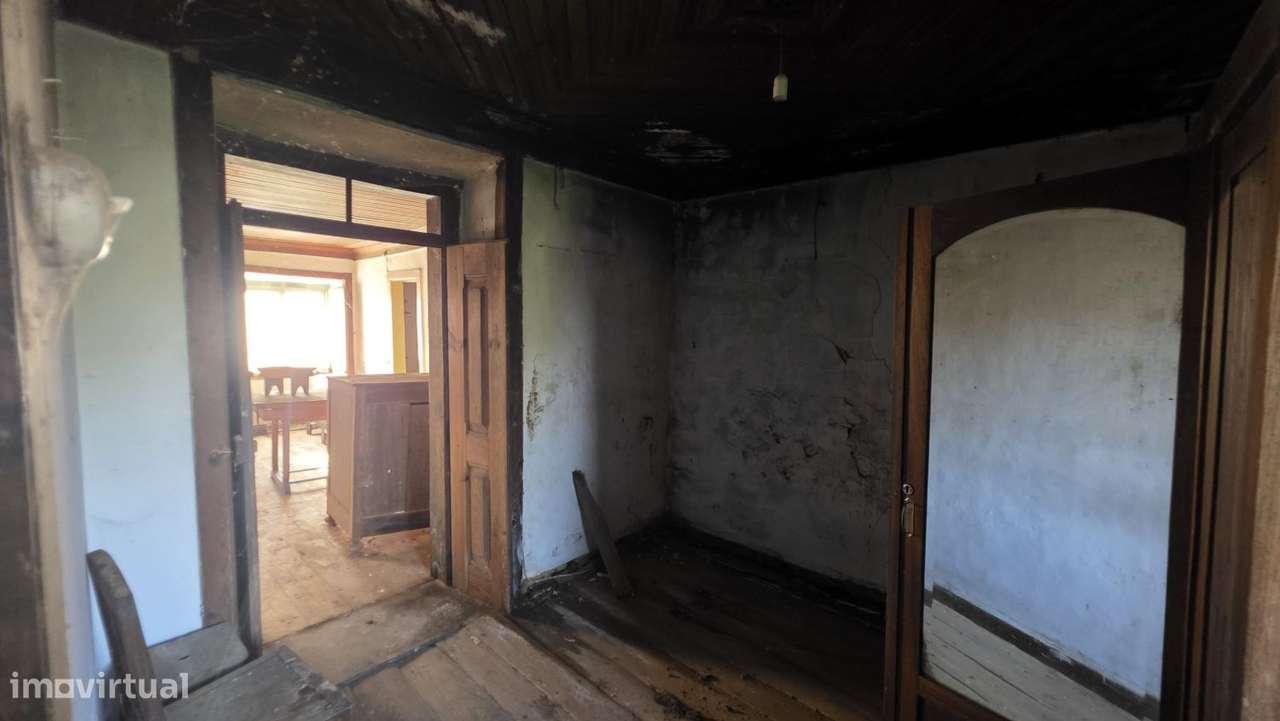 Moradia para restaurar, com terreno, perto de Ferreira do Zêzere-26