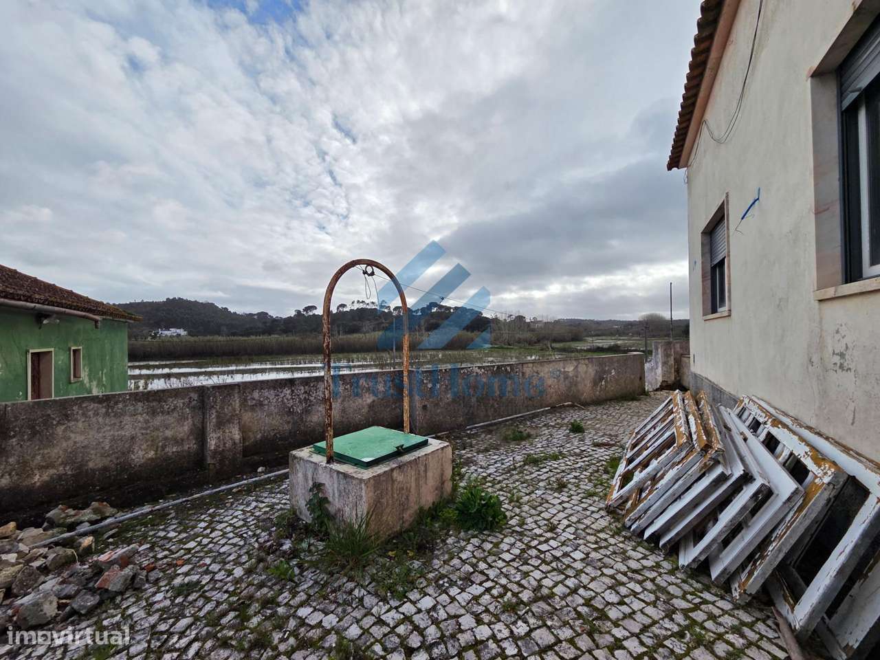 V4 para remodelação em São João da Ribeira a 13 Km de Rio Maior-4