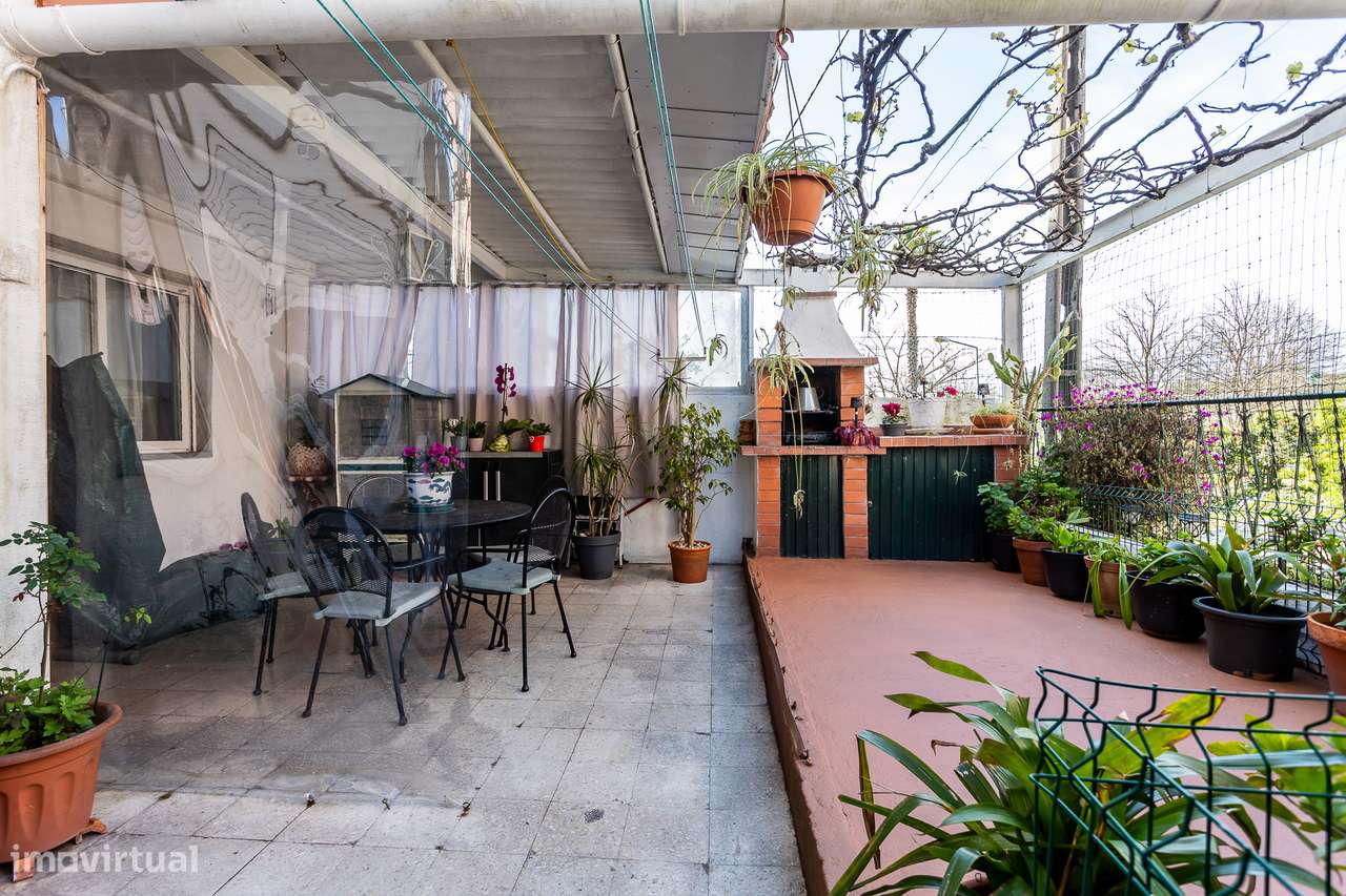 Apartamento T1 com terraço, em Barcarena-19