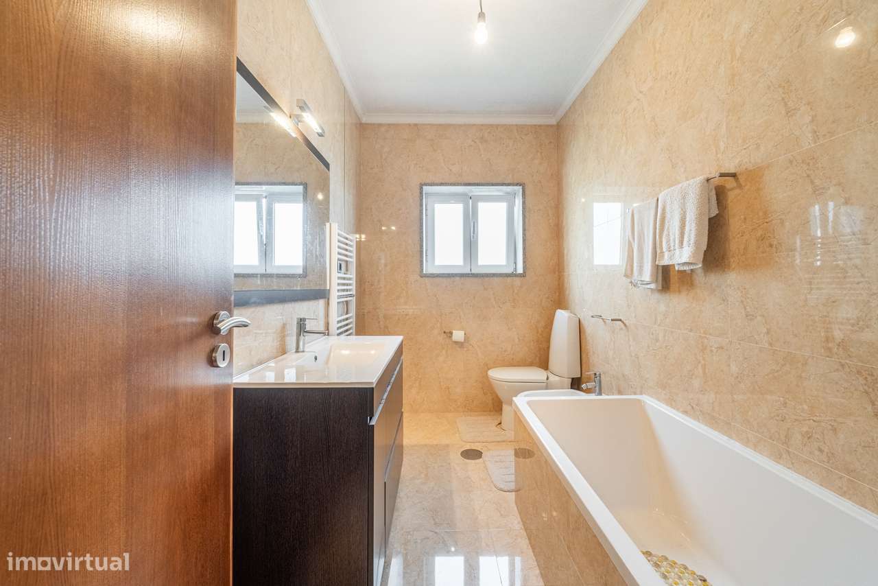 Moradia Individual V4 Nogueira Mancelos Amarante-15