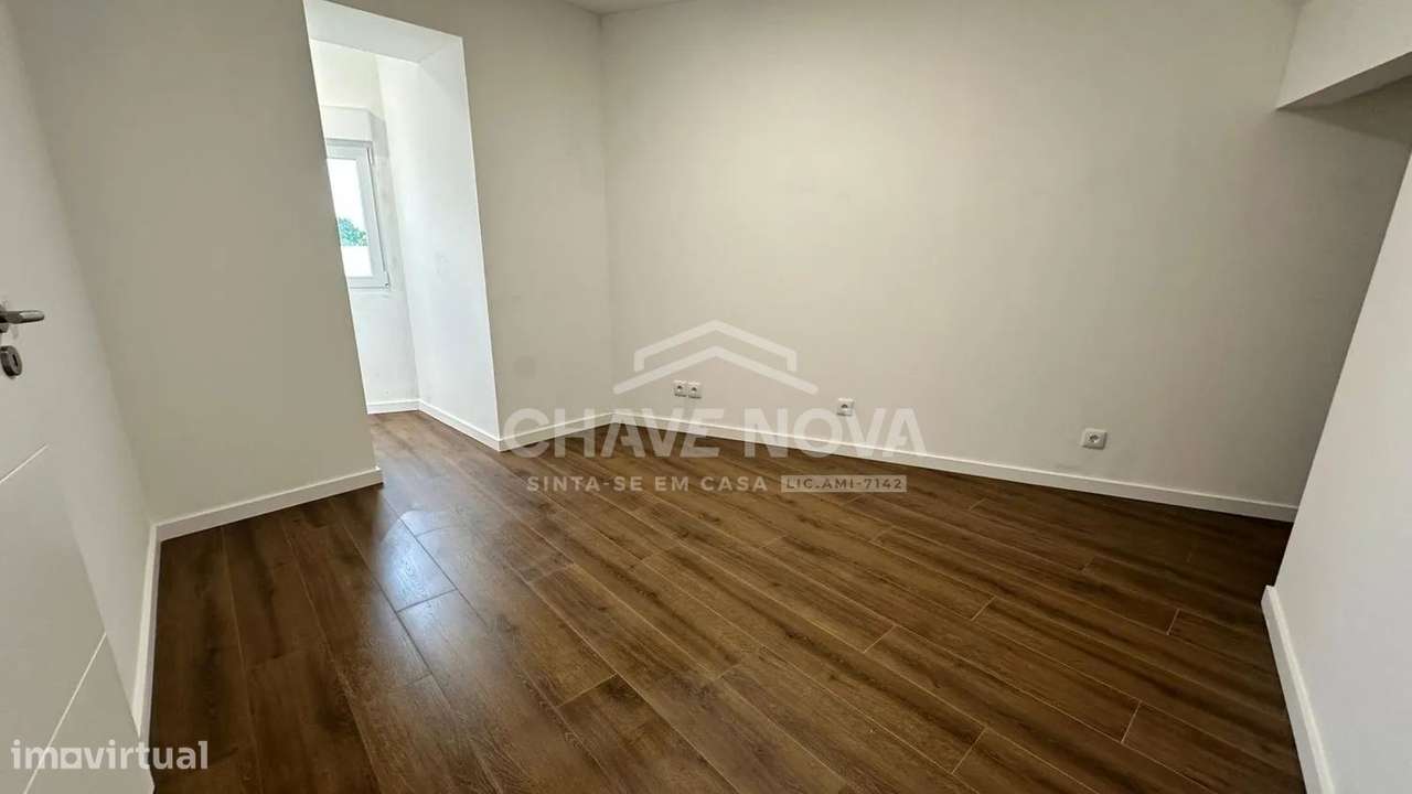 Andar Moradia V3 c/ Lugar de Garagem em Grijó - Grande imagem: 5/19