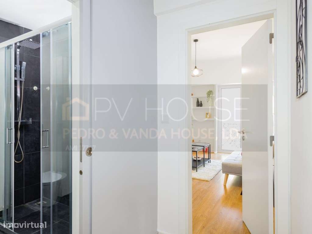 Apartamento T2 Benfica Rua Drº João de Barros nº25 r/c dt-11