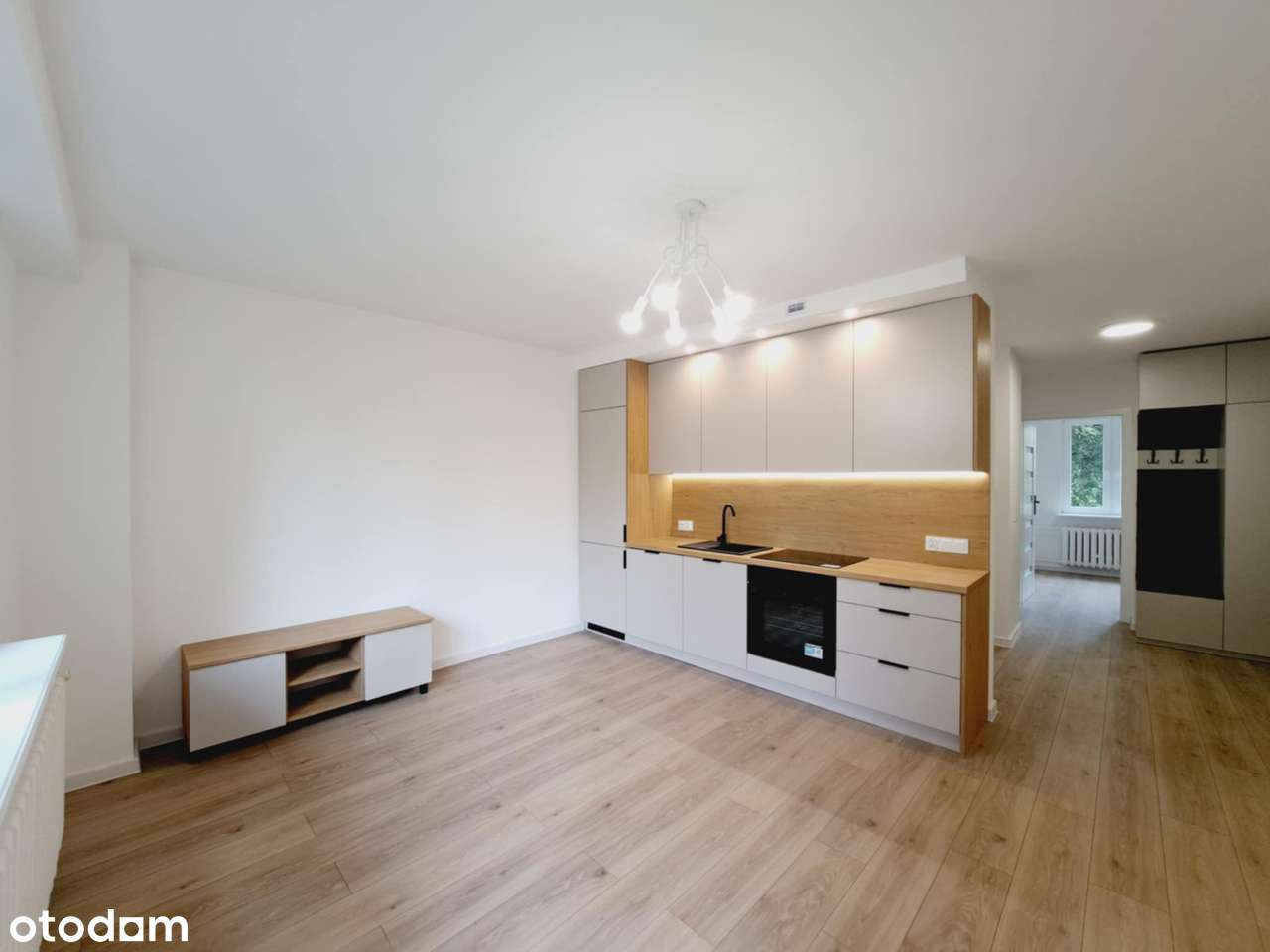 KSM, 3 pokoje,48m2,  parter, po gen remoncie z meblami na wymiar-11