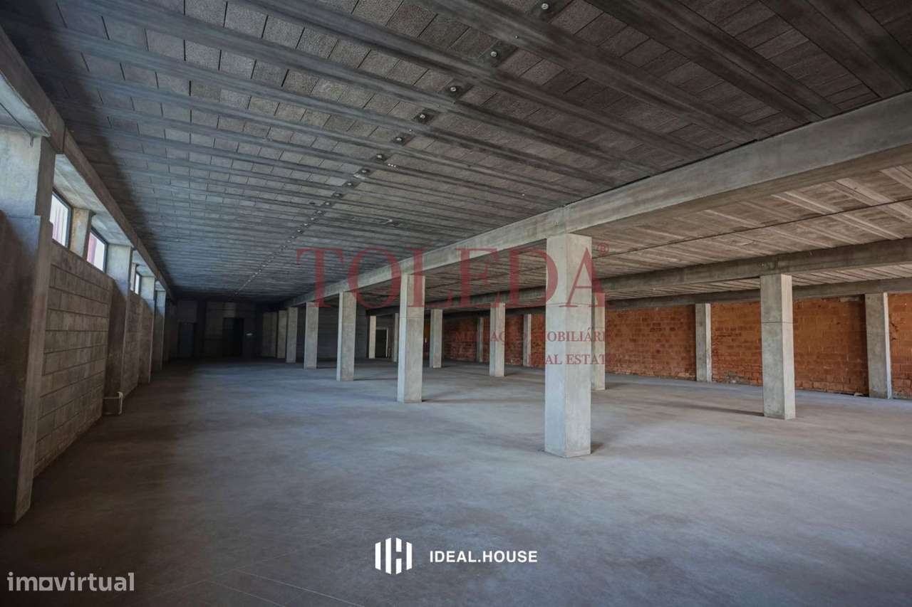 Armazém com 700m2 em zona Industrial - Grande imagem: 5/26