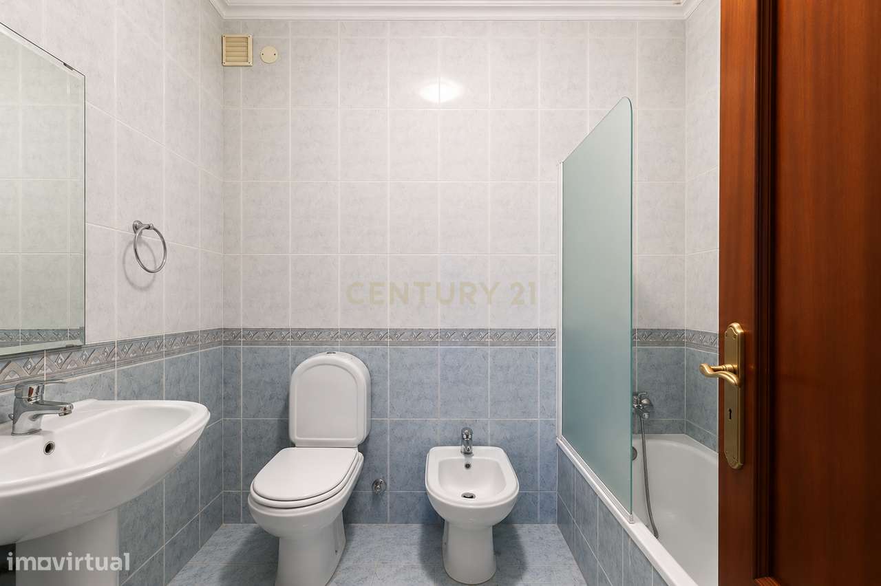 T5 ou T2+3 Duplex: Habitação Própria ou Investimento-10