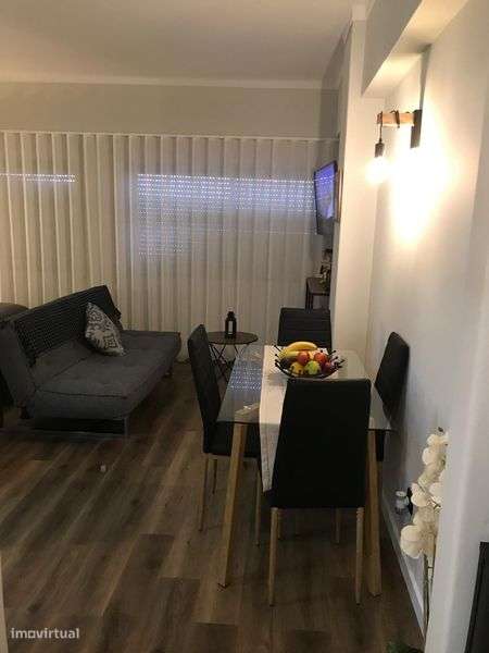 T0 Compacto Moderno e Bem Dividido –Layout de T1 - Grande imagem: 4/12