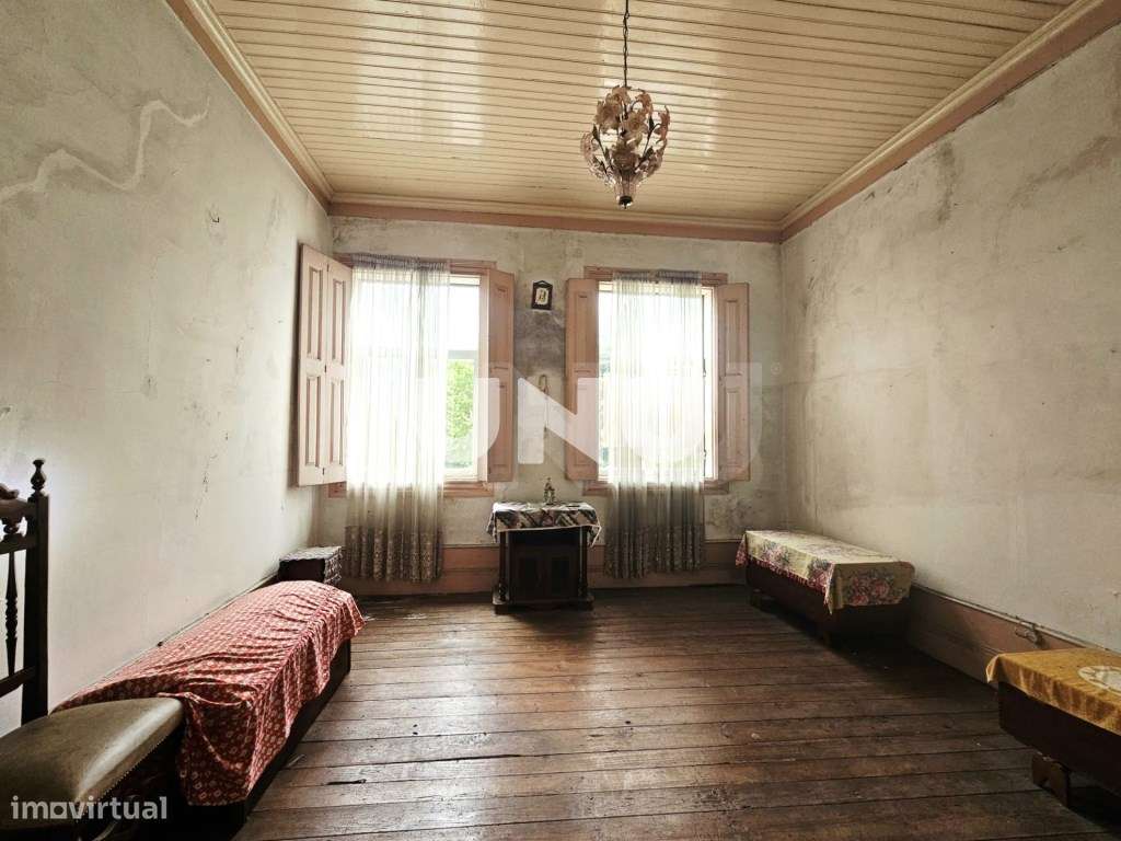 Moradia T5 - Pleno Centro Histórico de Viseu-7