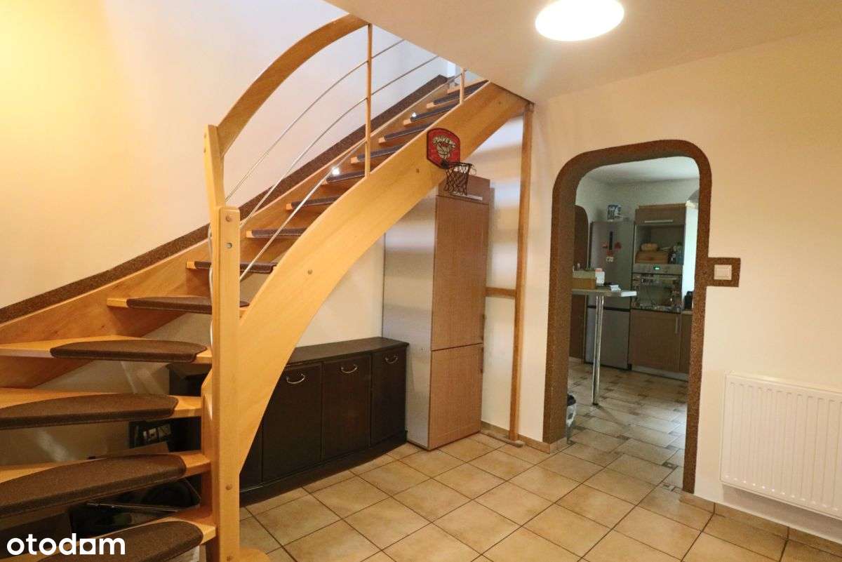 Komfortowy dom jednorodzinny w Strzeszowie-10