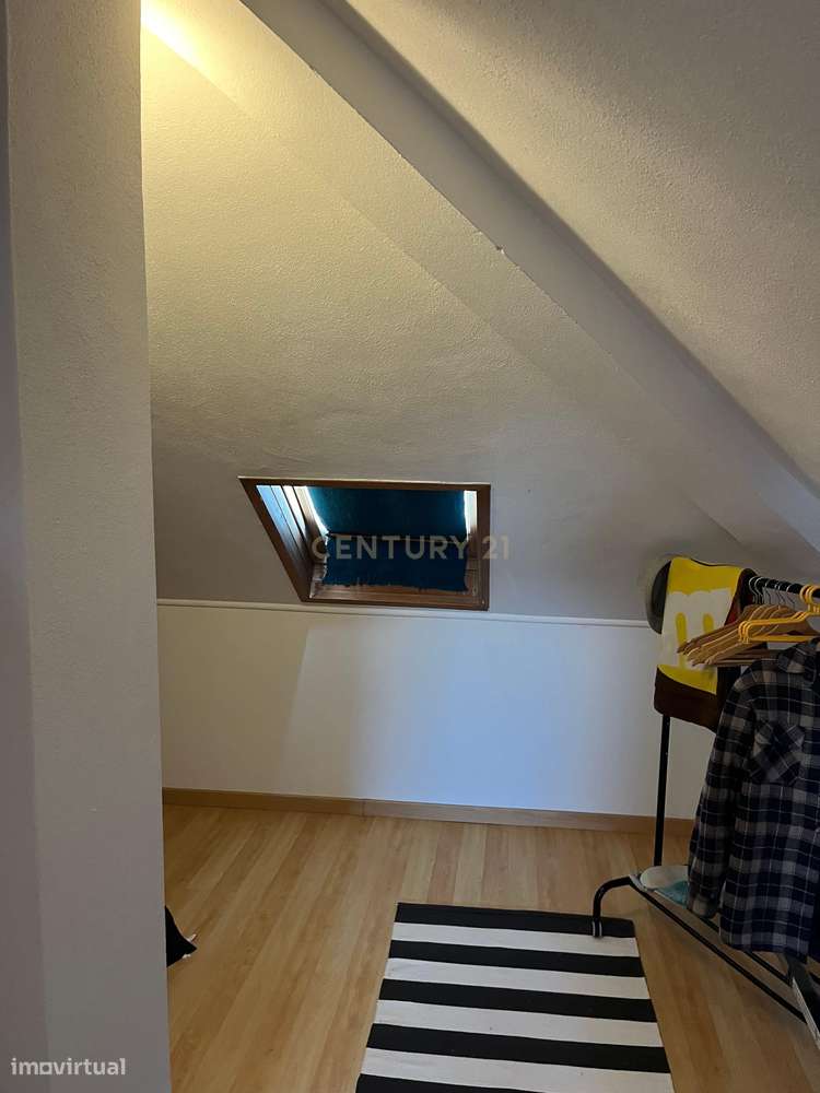 Moradia T4 em condomínio fechado com piscina, vista mar e walking dist-58