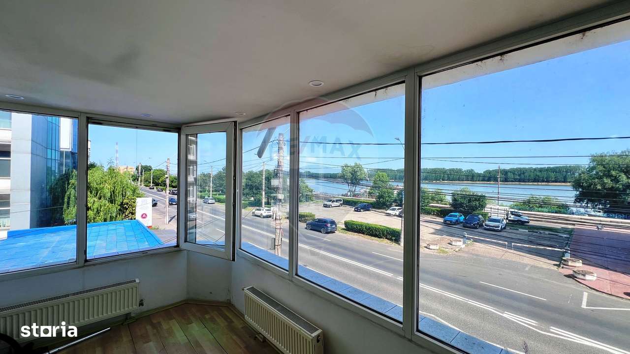 Apartament de vânzare Galați, 6 camere, Faleză - locuință sau birouri - Imagine principală: 2/13