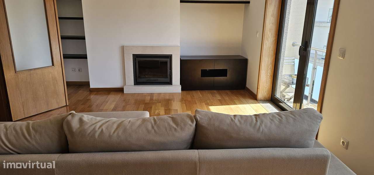 T2 para arrendar - Grande imagem: 2/13