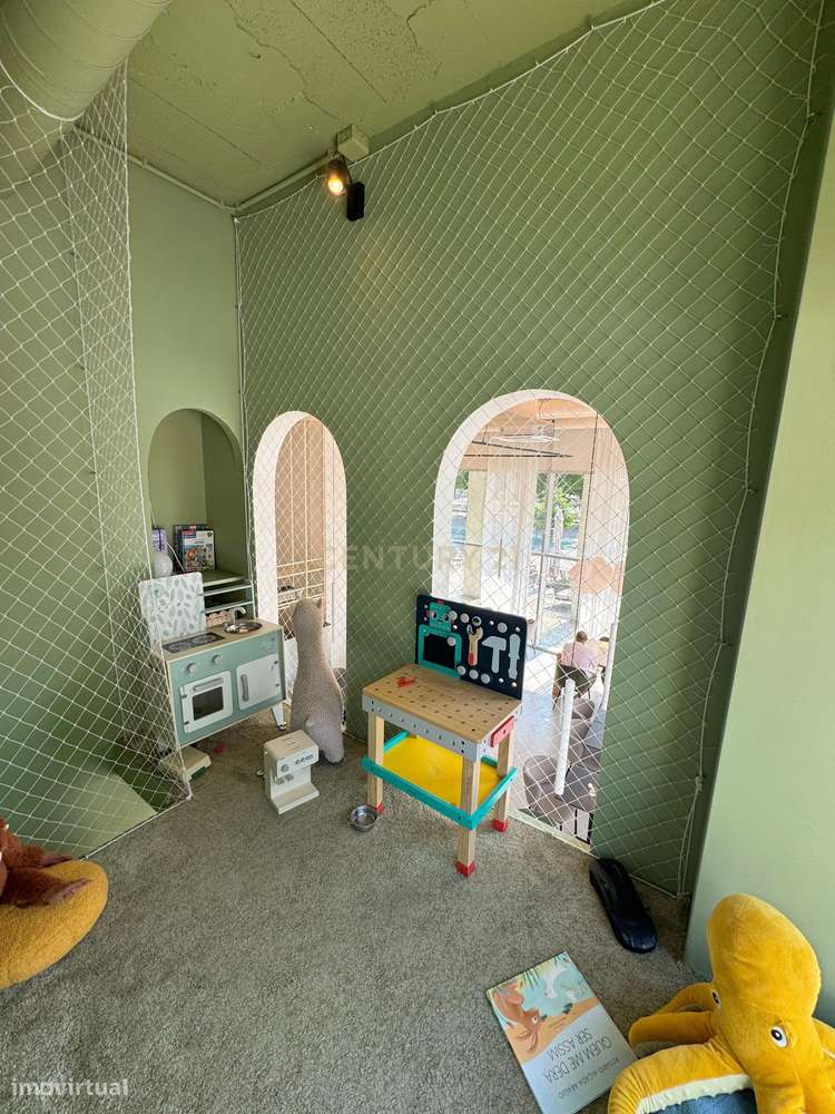 Trespasse de Restaurante (270 m2 + 2 esplanadas + 9 lugares de estacio-19