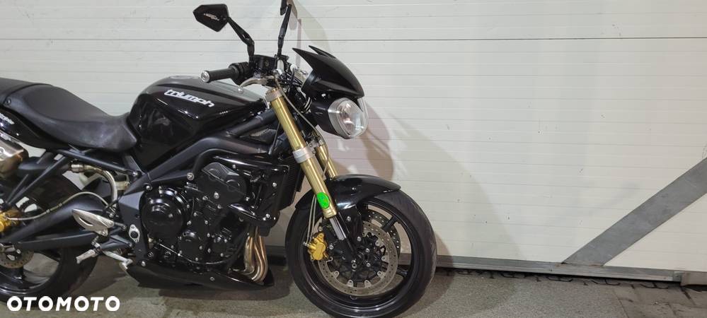 Triumph Street Triple - 25