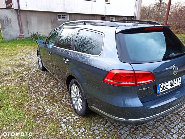 Volkswagen Passat 2.0 TDI Comfortline - 11