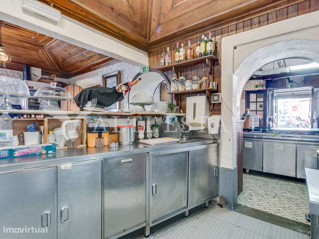 Restaurante com História e Prestígio para Venda na Azoia, junto ao ...-21