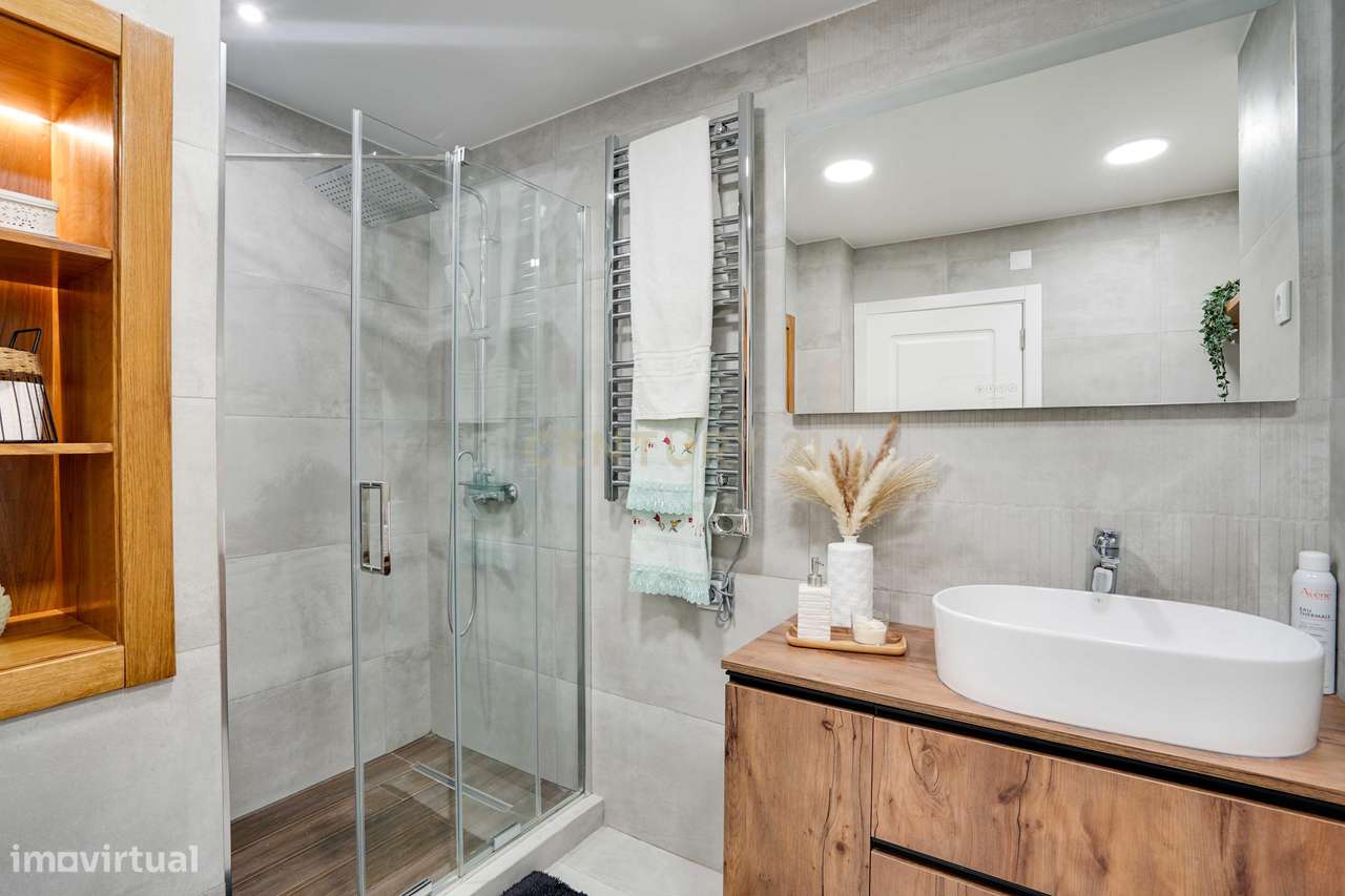 Apartamento T3 na Praça da Concórdia, Montijo-26