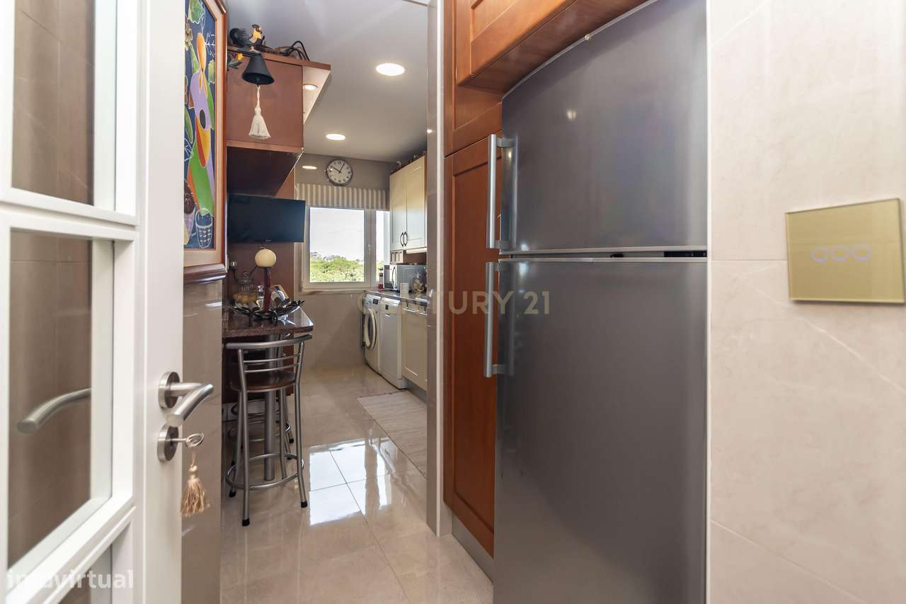 Excelente T3 Remodelado – 3º Andar (sem elevador) | 98 m² de área útil-9