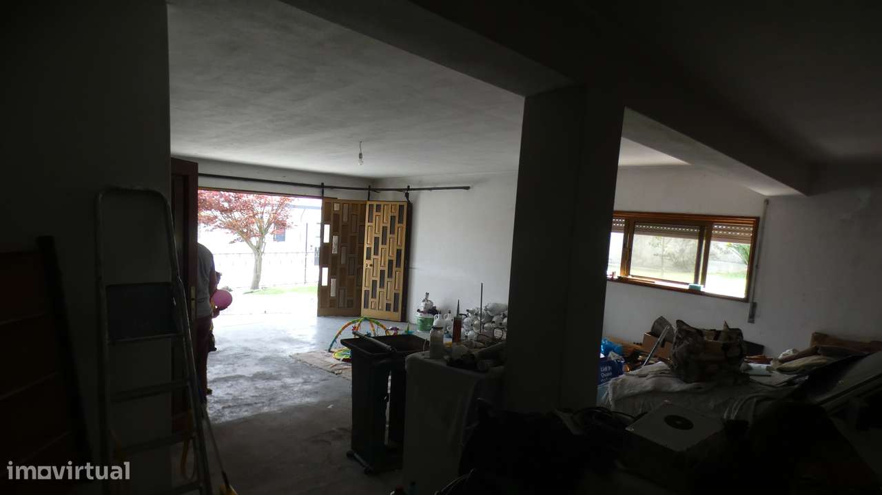 Moradia T5 S. Mamede Coronado-1