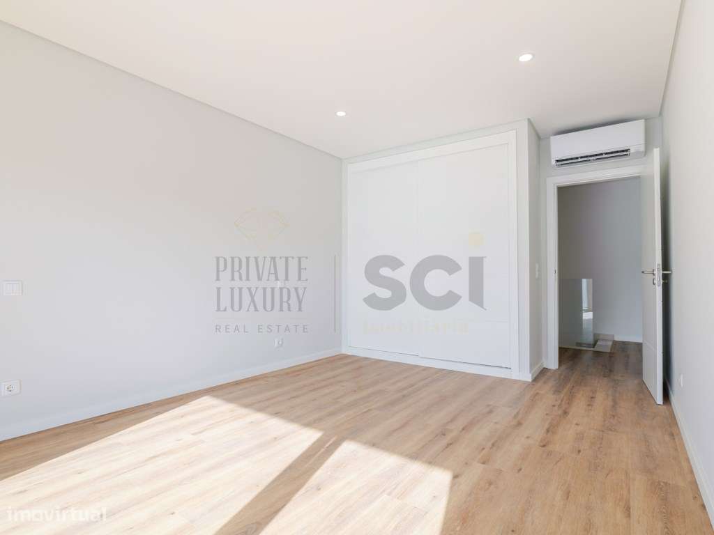 Moradia T4 Amora com Garagem Centro da Cidade - Grande imagem: 5/60