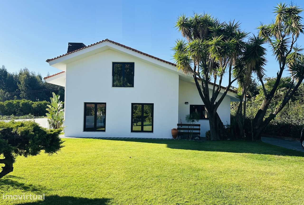 Moradia T4 de charme com grande jardim em zona tranquila-50