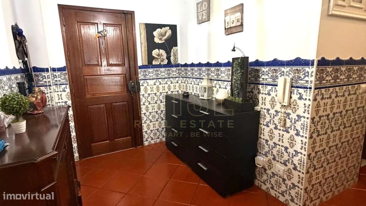 Apartamento T3 com  Garagem e Arrumo no Centro da Lousã-15