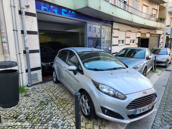 Ford Fiesta 1.5 TDCi Titanium - 2