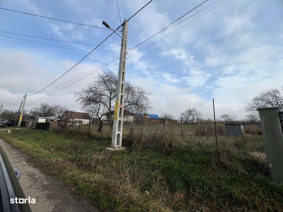 Teren intravilan asfalt 1683mp Rediu- Horlesti - Scoala - Imagine principală: 3/3