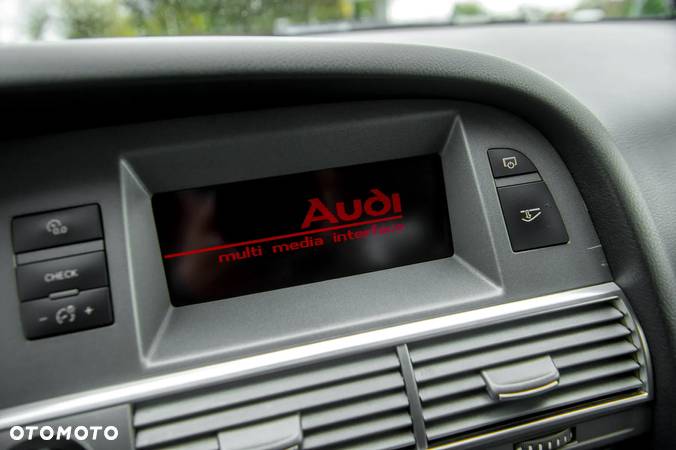 Audi A6 2.4 - 20