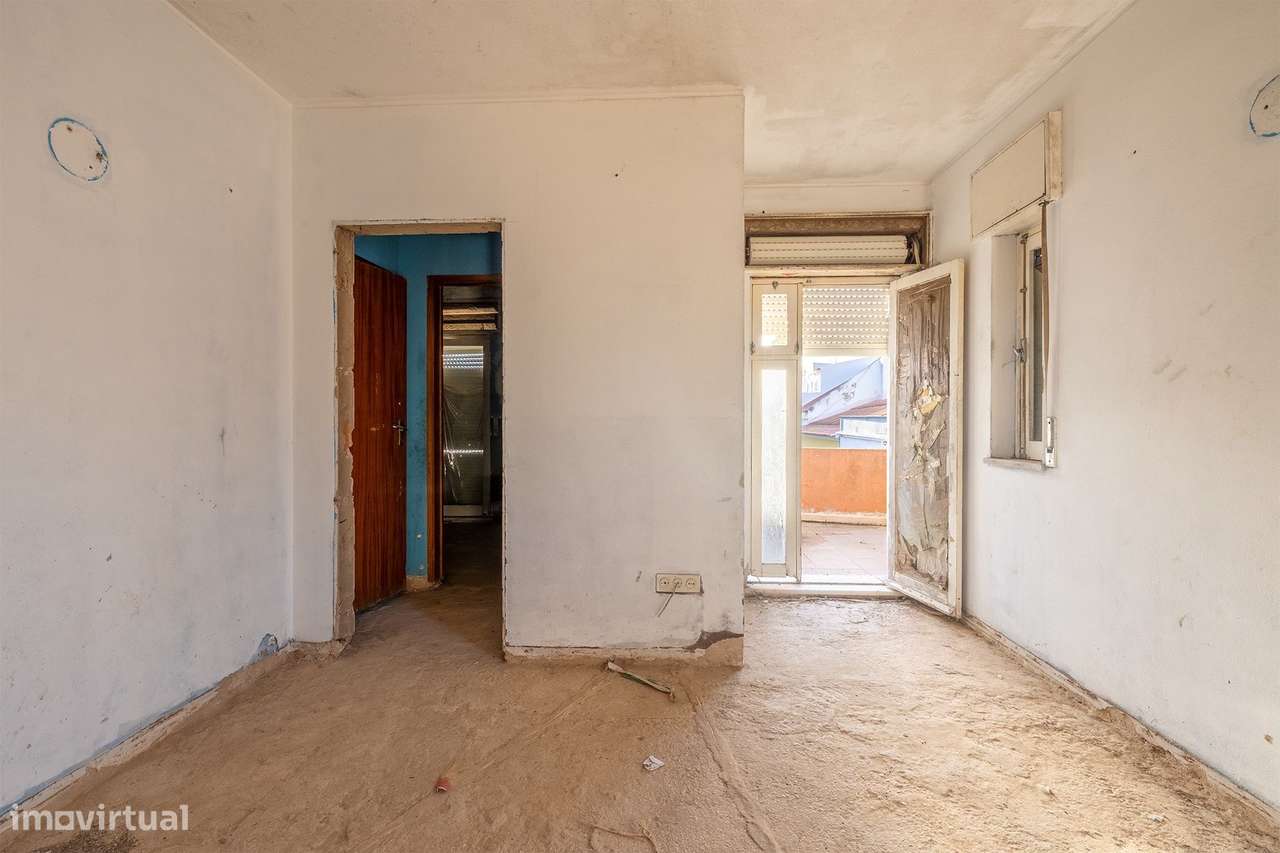 APARTAMENTO T1 PARA RENOVAR NO CENTRO HISTÓRICO DE LAGOS - Grande imagem: 4/11