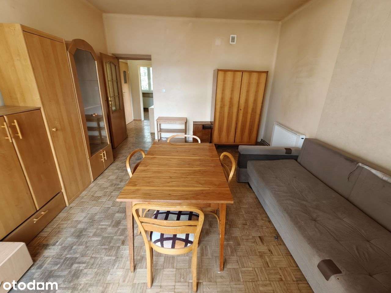 Centrum ul. Żeromskiego , dwa pokoje , 1 piętro ,-0