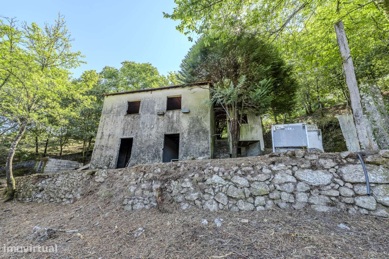 Moradia em Chamoim próxima ao Geres-9