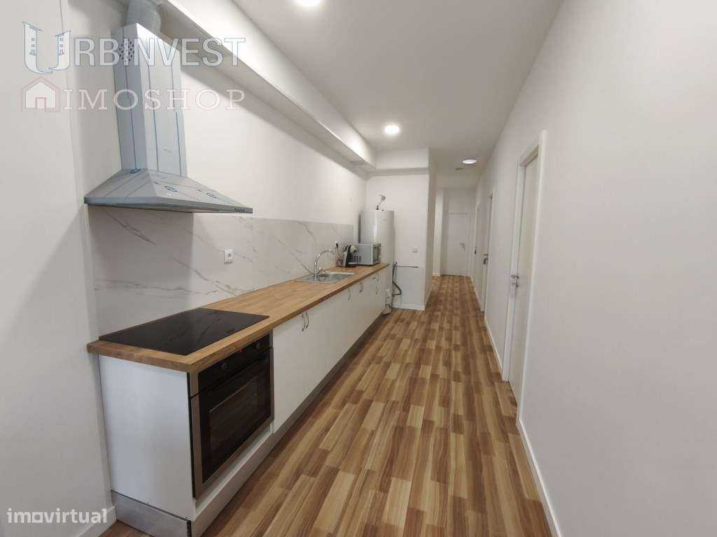 Loja Comercial Totalmente Remodelada no Centro de Quarteira, Algarve-29