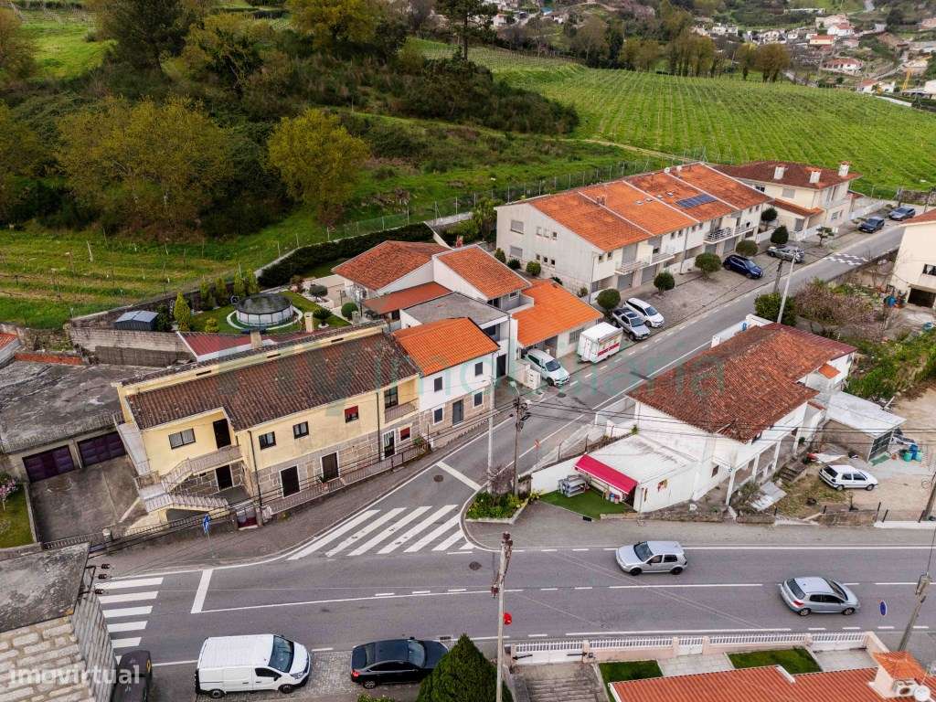 Moradia T2 + Moradia T1 Excelente Oportunidade de Investimento-47