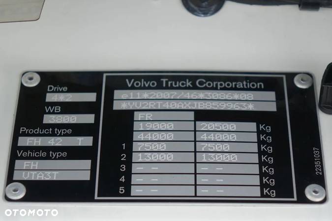 Volvo FH 500 GLOBETROTTER / STANDARD/ AUTOMAT / EURO 6 / 2 ZBIORNIKI / LODÓWKA / KLIMA POSTOJOWA - 32