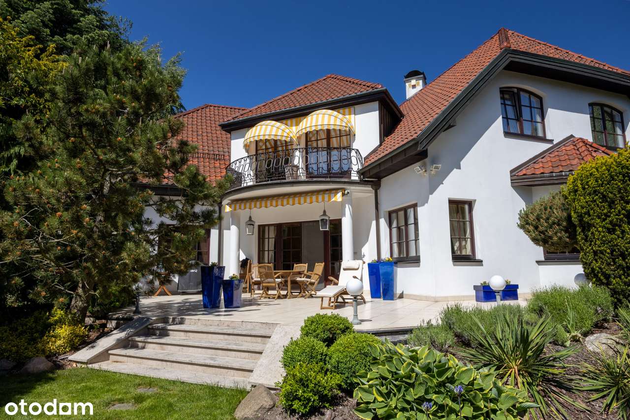 Rezydencja 320 m² na Ursynowie – ogród, sauna, kominek i Las Kabacki